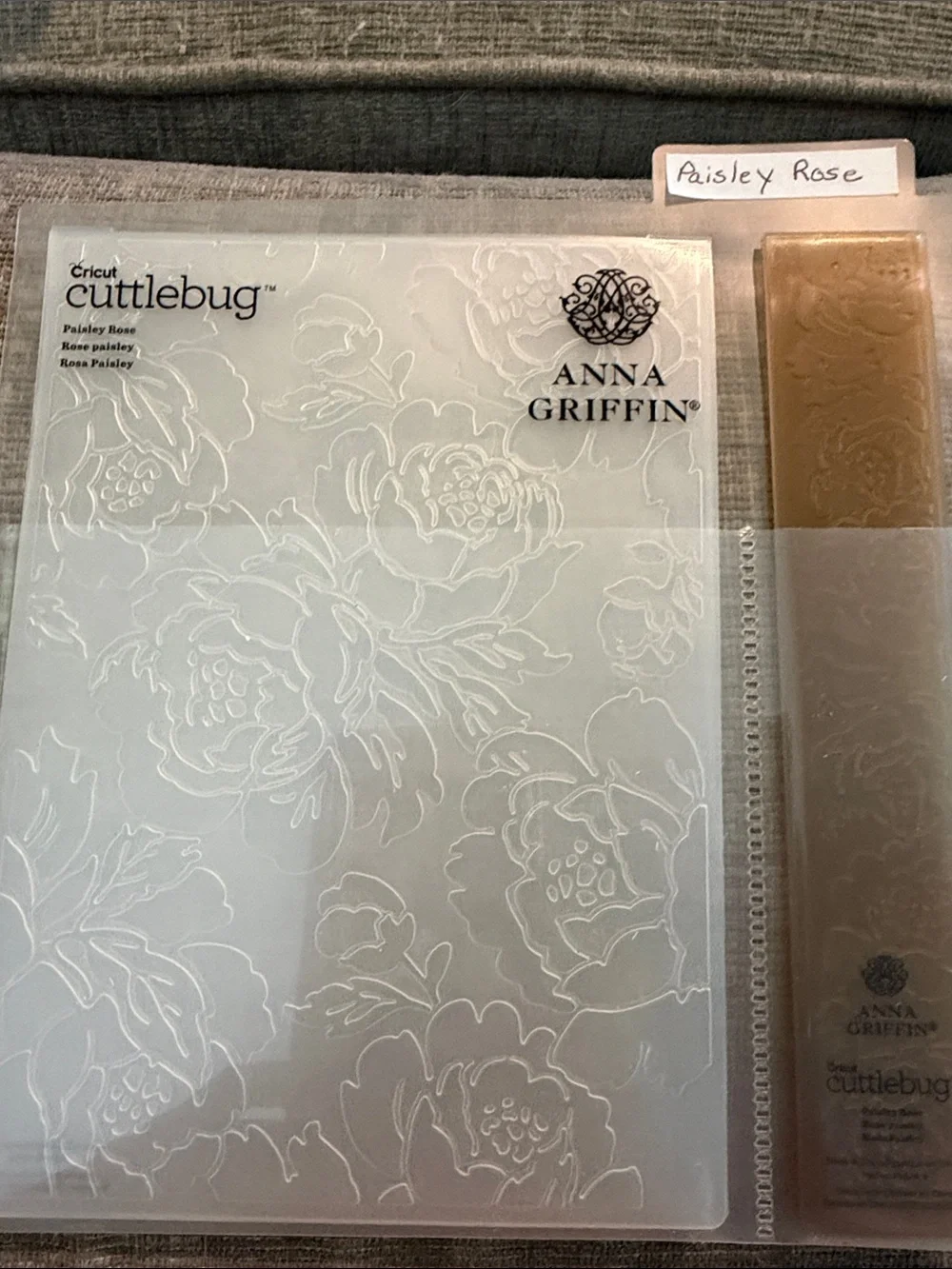 Cricut Anna Griffin paisley rose embossing Folder